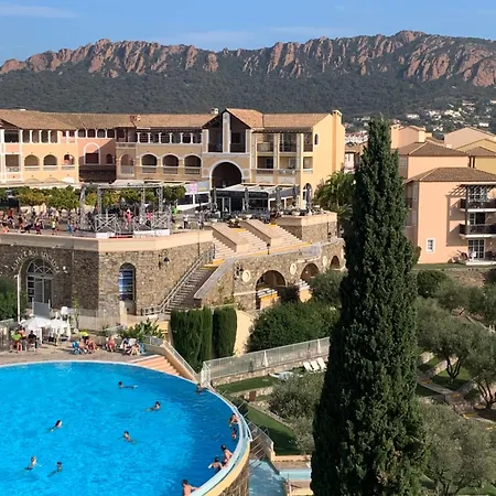 Apartment Cap Esterel Pessy 4 Personnes Avec Magnifique Vue Piscines Et Massif De L Esterel Saint-Raphael (Var)