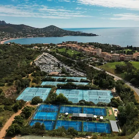 Cap Esterel Pessy 4 Personnes Avec Magnifique Vue Piscines Et Massif De L Esterel Apartment