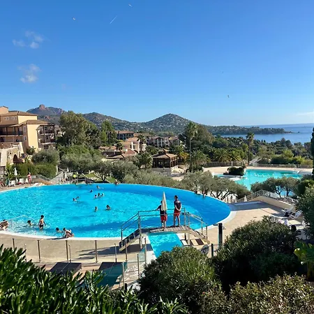 Apartment Cap Esterel Pessy 4 Personnes Avec Magnifique Vue Piscines Et Massif De L Esterel