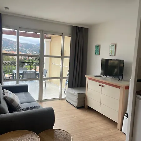 Apartment Cap Esterel Pessy 4 Personnes Avec Magnifique Vue Piscines Et Massif De L Esterel Saint-Raphael (Var)
