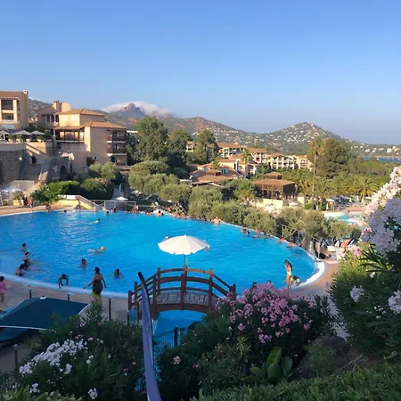Cap Esterel Pessy 4 Personnes Avec Magnifique Vue Piscines Et Massif De L Esterel